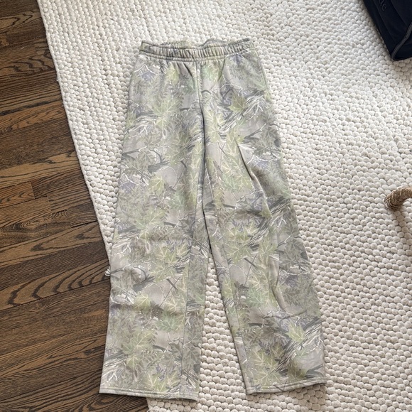 PacSun Pants - PacSun Sage Green & Light Gray Camo Sweatpants